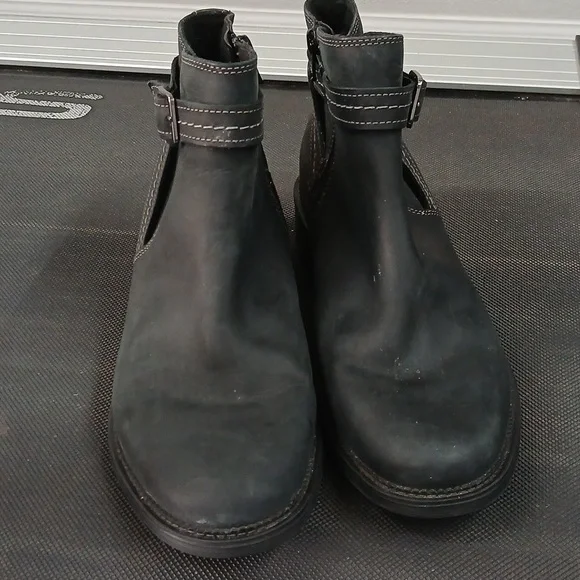 Clarks Collection Maye Strap Ankle Boot size 11 black - Picture 2 of 6